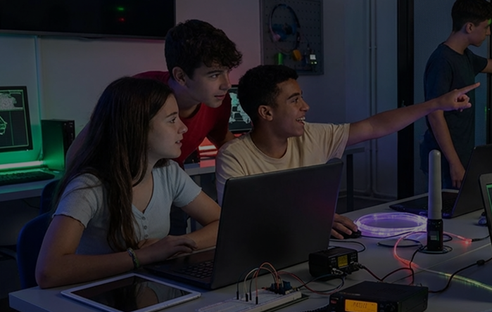 Escape Room: Atura el hacker!